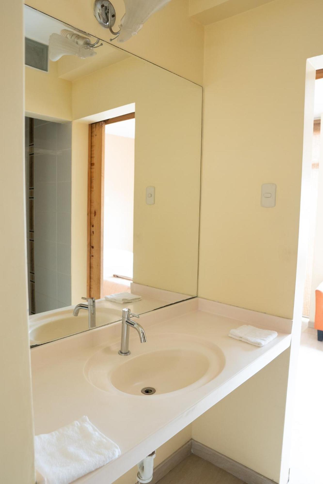 Trugarden Hotel Trujillo Bagian luar foto