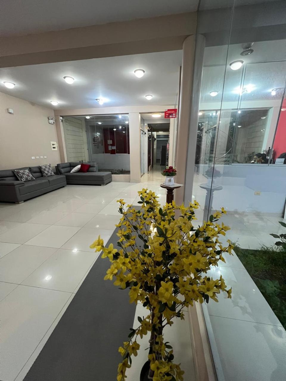 Trugarden Hotel Trujillo Bagian luar foto
